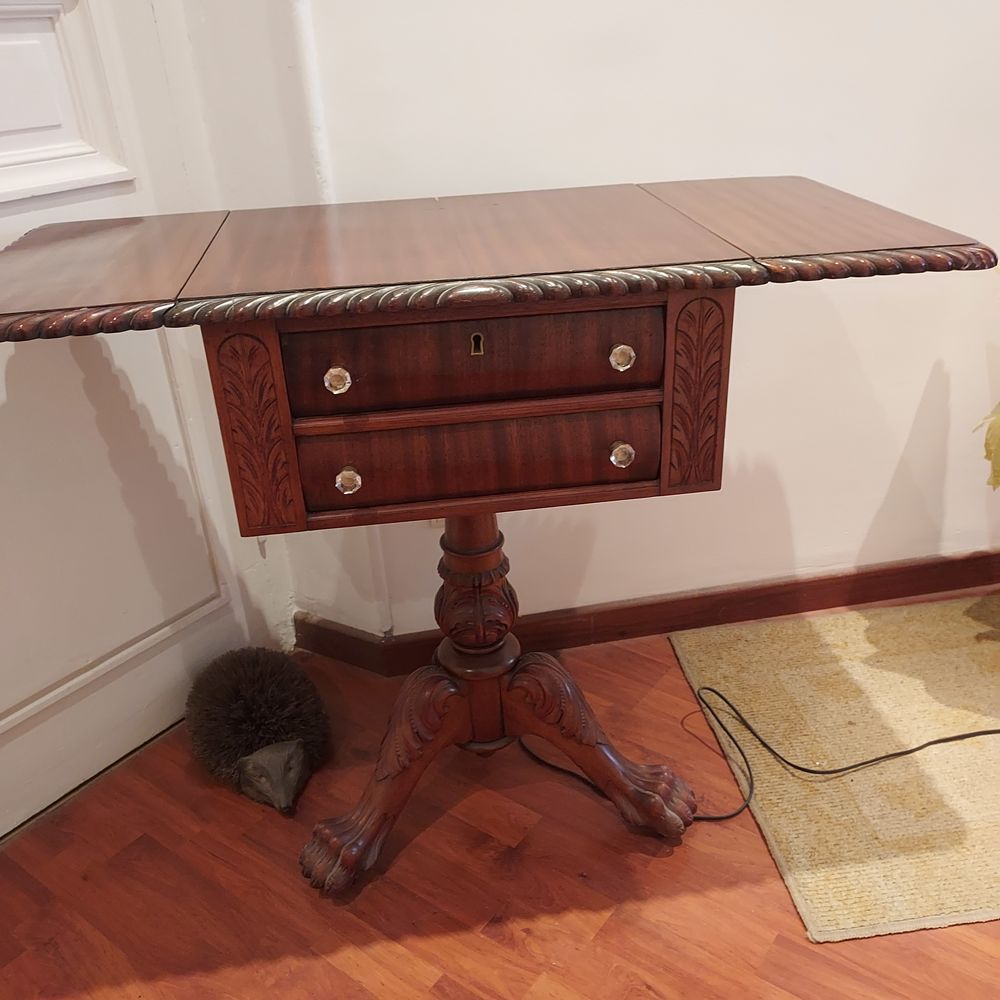 Magnifique petite table Meubles