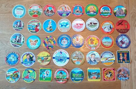 Collection de 200 tiquettes de boites de camembert 80 Pantin (93)
