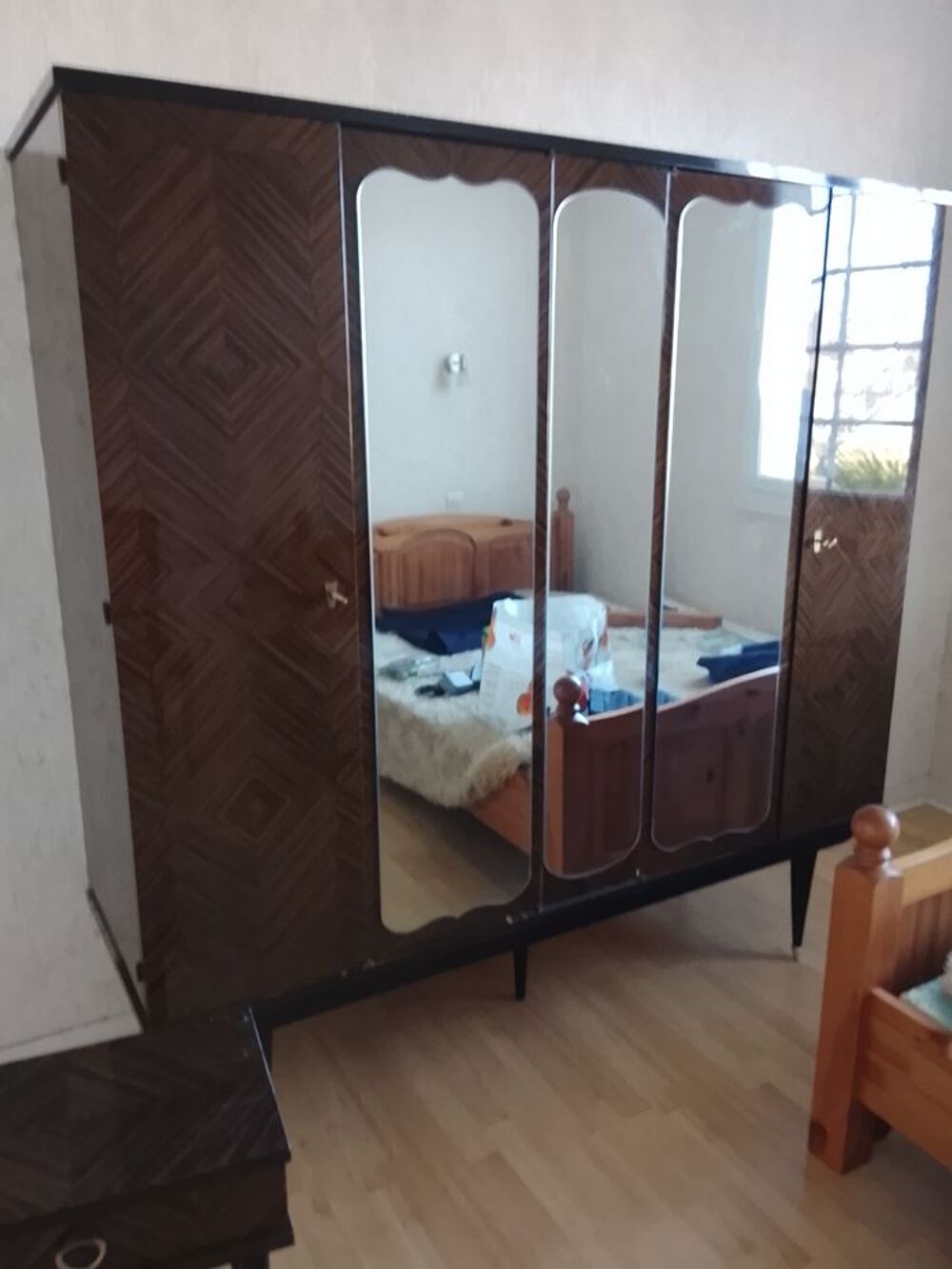 ARMOIRE + CHEVET Meubles