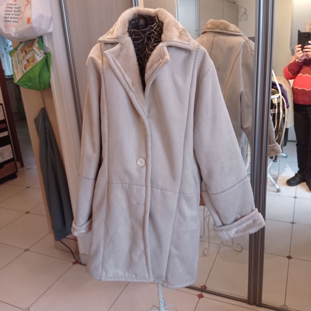 Manteau imitation peau retourn&eacute;e Vêtements
