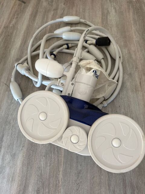 Surpresseur Alstralcom 1cv+coffret tri Polaris 450 Les Adrets-de-l'Estrel (83)