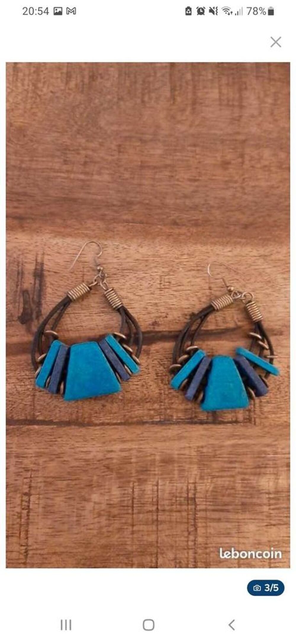 boucles d'oreilles pierre bleue Bijoux et montres