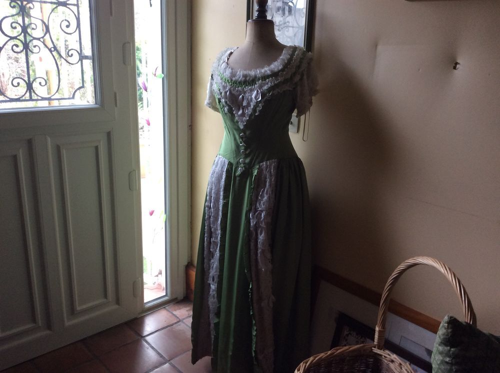 Costume de sc&egrave;ne d'opera Décoration
