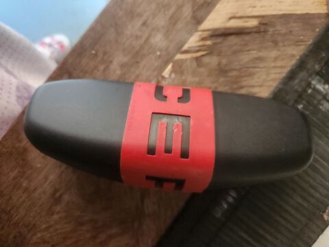 �tui lunette POLICE  5 Saint-Martin-Lars-en-Sainte-Hermine (85)