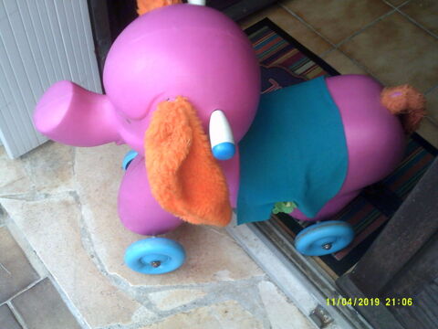 El�phant trotteur 5 Saint-Laurent-de-la-Pr�e (17)