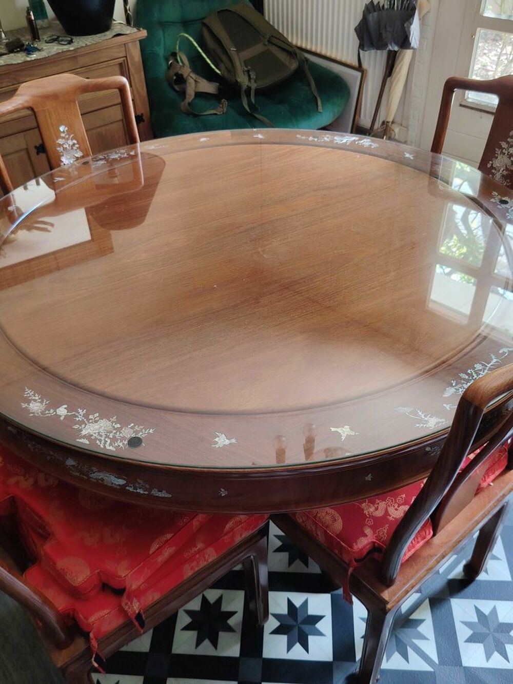 table de salle. &agrave; manger Meubles