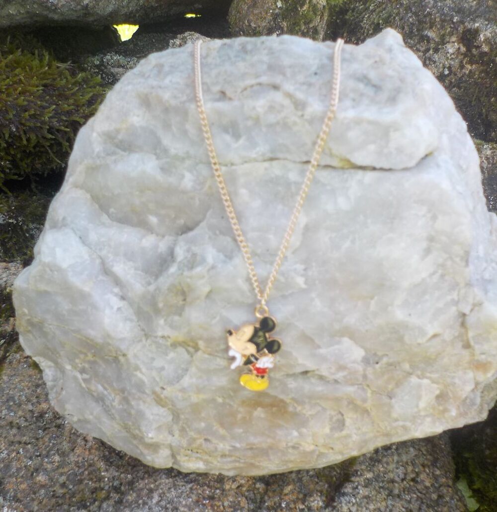 COLLIER FINE CHAINETTE DOREE AVEC PENDENTIF MICKEY DE PROFIL Bijoux et montres