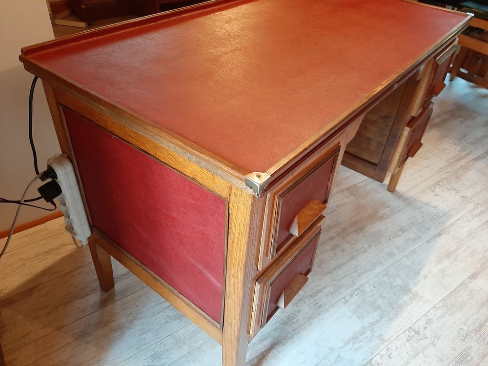 Bureau. Meubles