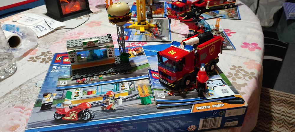 LEGO CITY 60214 + Lots 60105 - 60106 - 60006 Jeux / jouets