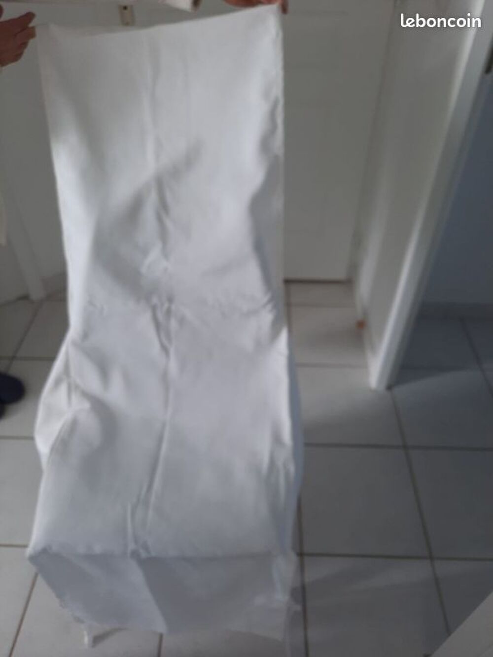 4 housses de chaises blanc cass&eacute; Dcoration