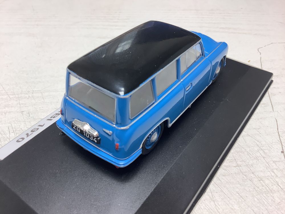 AWZ TRABANT P70 KOMBI 1970 1/43 voiture miniature 