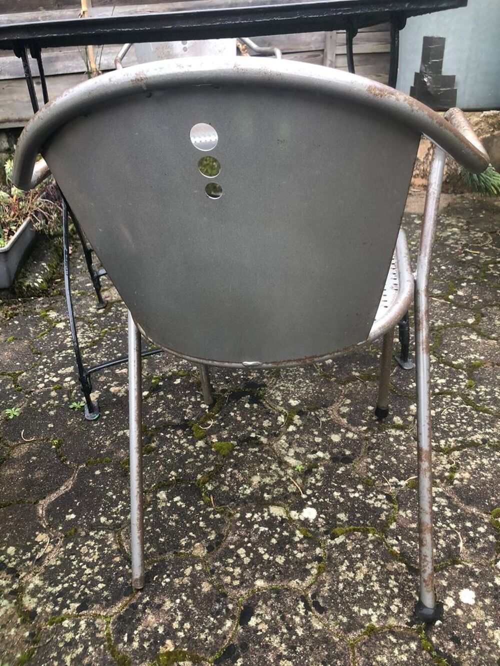 Mobilier de jardin en fer forg&eacute; &agrave; rafra&icirc;chir Meubles