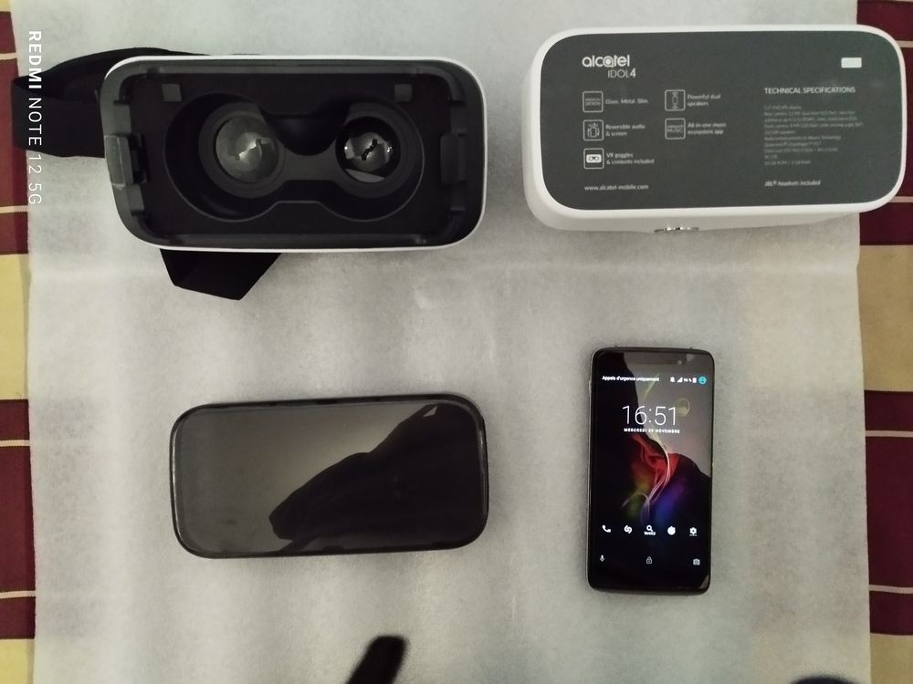 Alcatel Idol 4 mod&egrave;le 6055p + Casque VR (Virtuel) Téléphones et tablettes