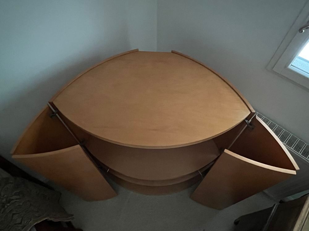 Tr&egrave;s beau meuble de rangement, audio, t&eacute;l&eacute;? Meubles