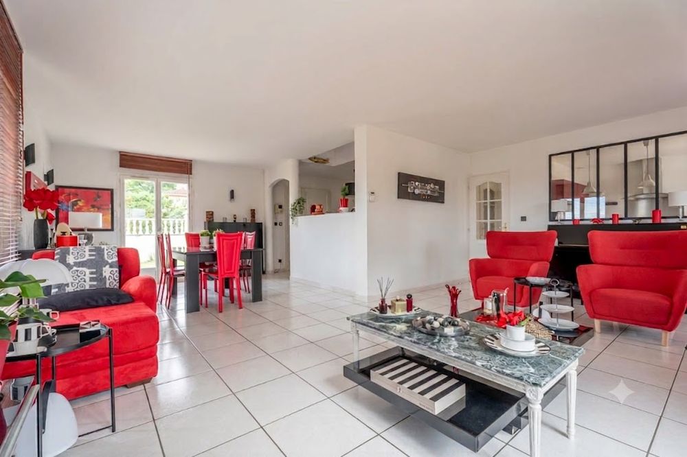 à vendre  Maison Genay (69730)