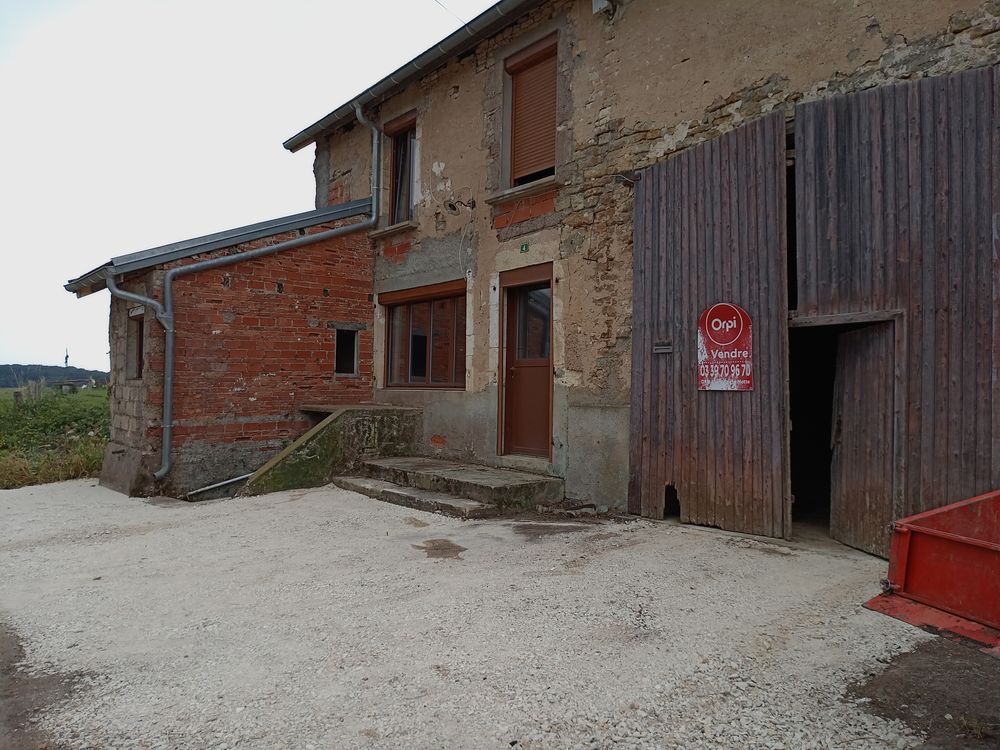 Vente Maison ancienne ferme entree de village sans vis a vis Oigney