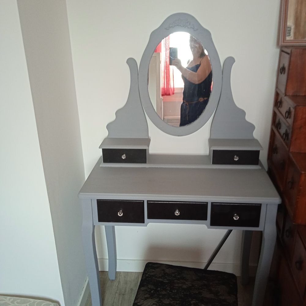 Coiffeuse 79 longueur 40 profondeur et 140 de hauteur. Repei Meubles