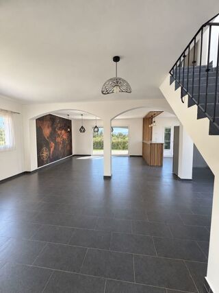  Maison à louer 8 pièces 154 m² Aix-en-provence