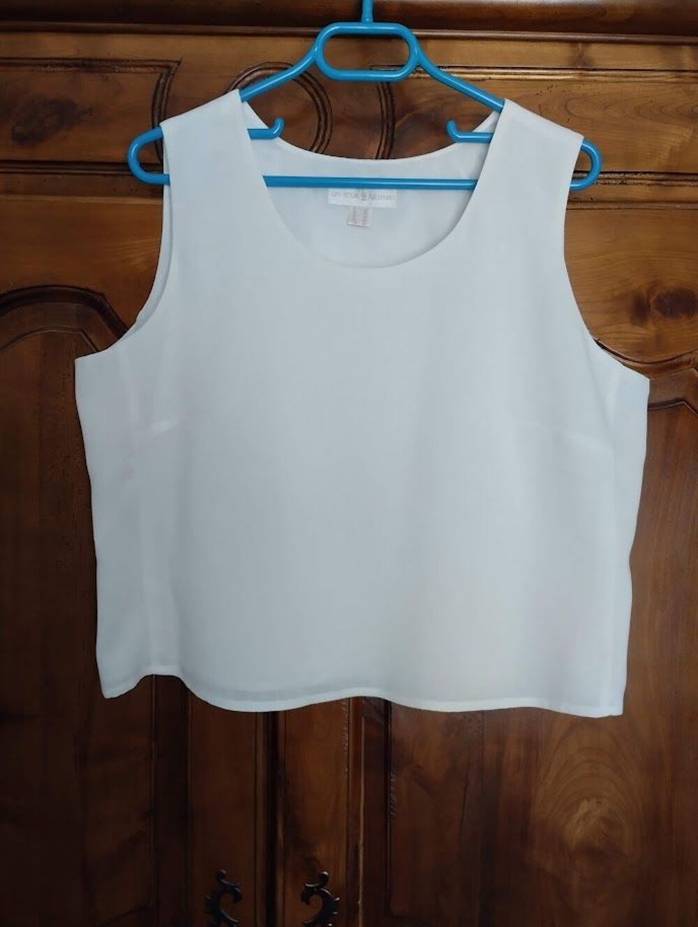 Ensemble &eacute;l&eacute;gant Un Jour Ailleurs ? id&eacute;al c&eacute;r&eacute;monie&nbsp;
Vêtements