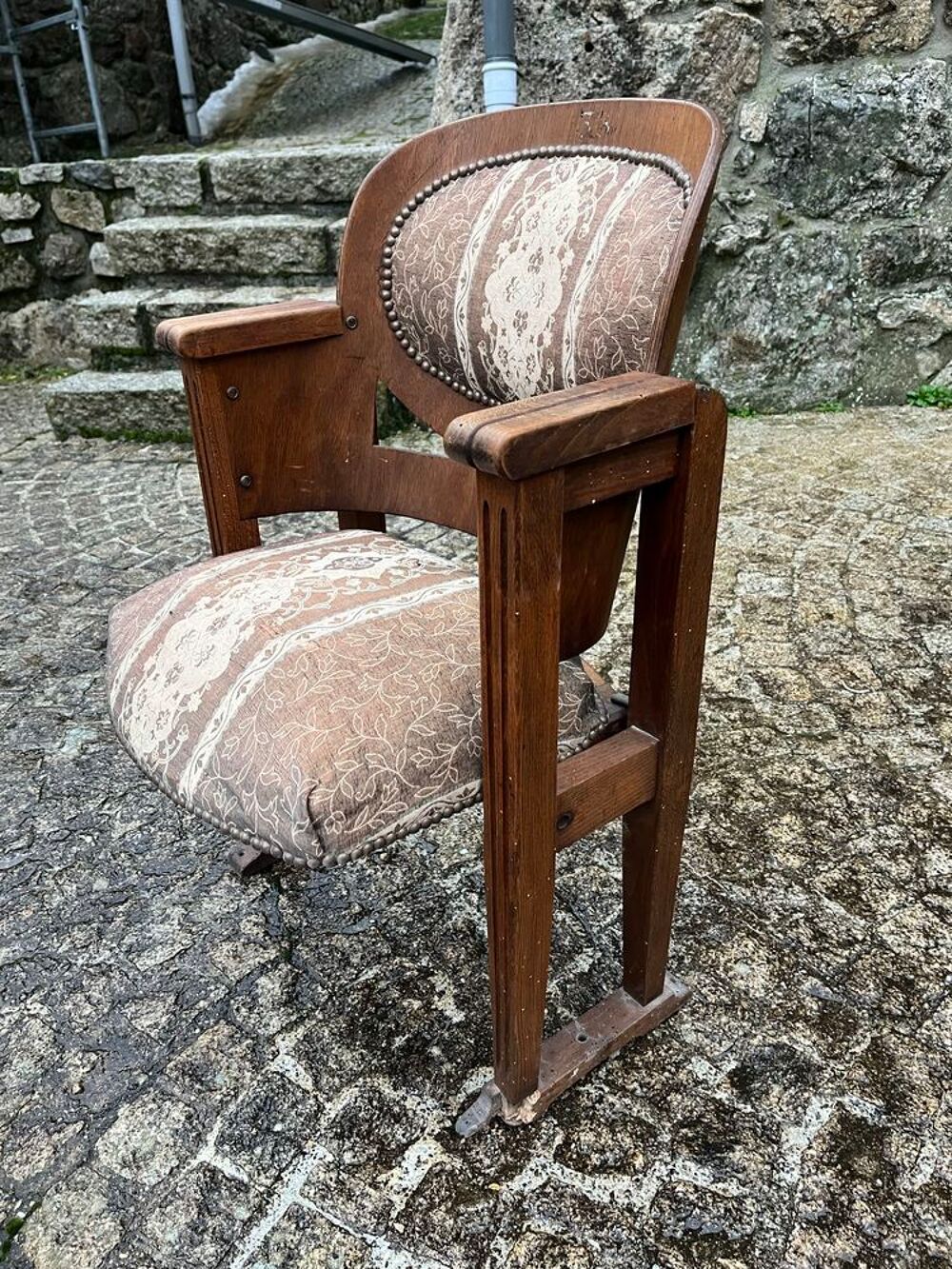 th&eacute;&agrave;&cent;tre Meubles