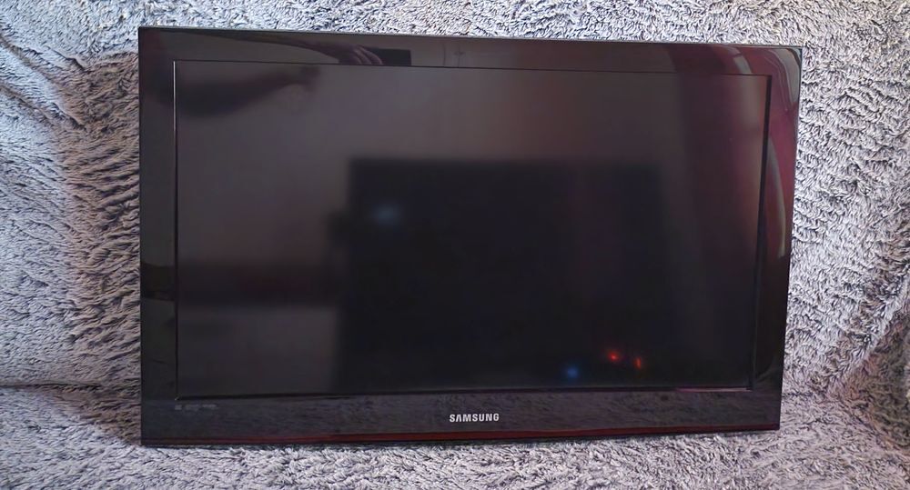 T&Eacute;L&Eacute;VISION SAMSUNG LCD LE32C450E1W 81cm ( 32" ) Audio et hifi