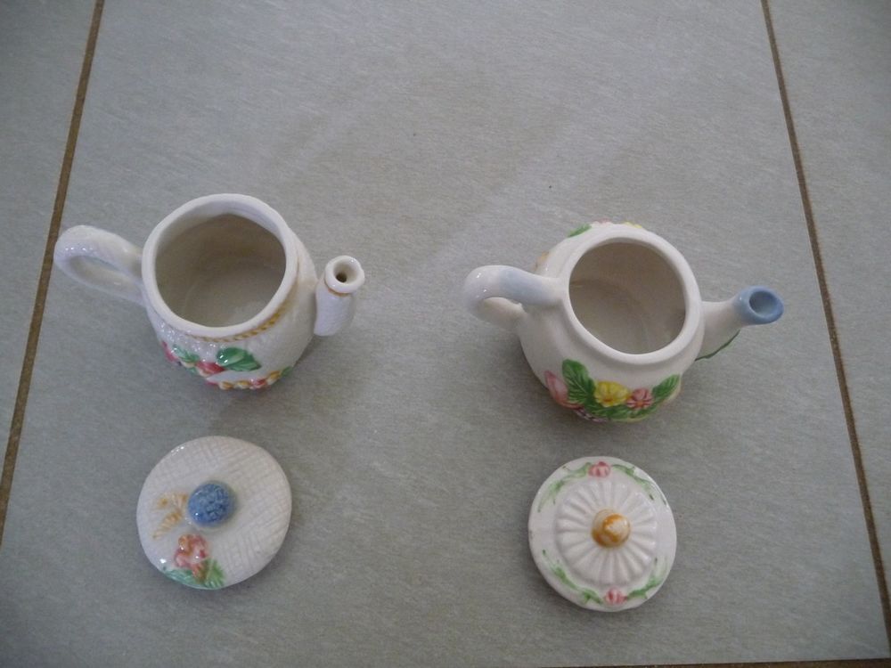 2 petites th&eacute;i&egrave;res - Neuves Décoration
