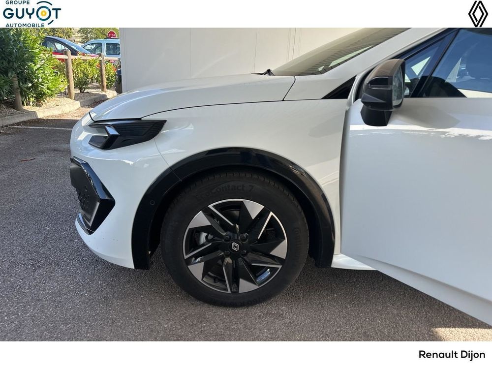 Clio VI Clio E-Tech full hybrid 160 ch Techno 2026 occasion 21000 Dijon