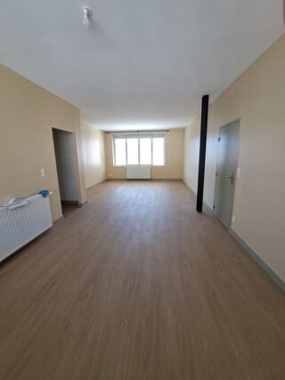  Appartement à louer 3 pièces 80 m²