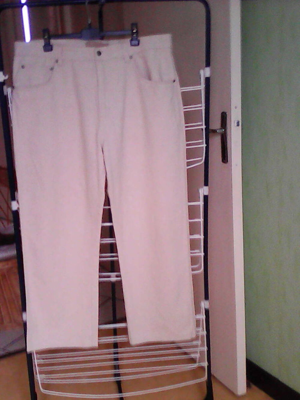 Pantalon en lin et coton beige clair ,taille 46. Vtements