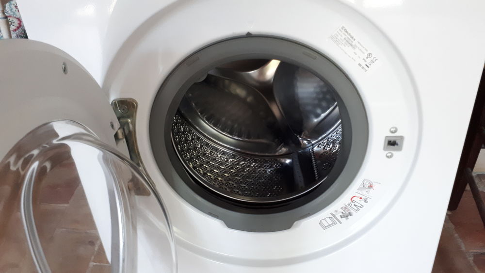 lave linge Electrolux 14 programmes en tr&egrave;s bon &eacute;tat Electroménager