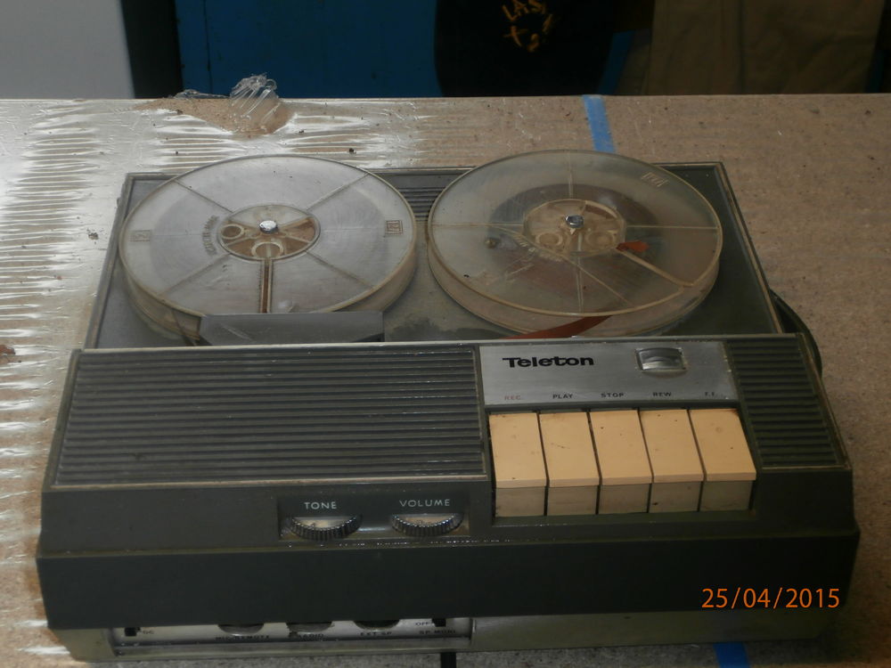 LOT DEUX MAGNETOPHONES ANCIENS 