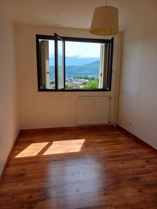  Appartement à vendre 4 pièces 77 m²