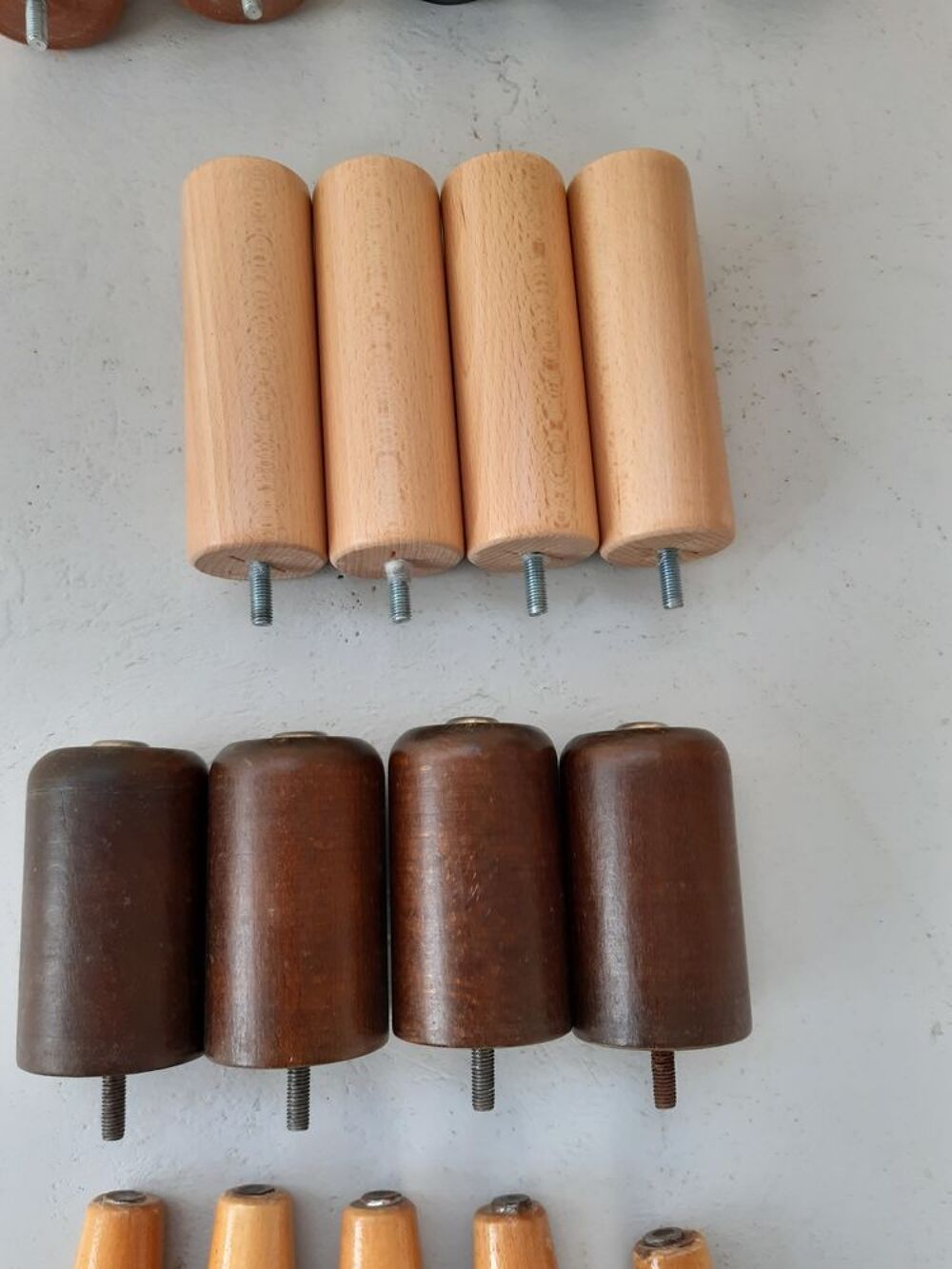 Lots Pieds de Lit Diff&eacute;rentes Tailles. Bricolage