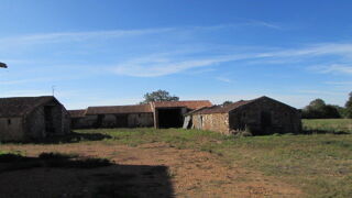  Maison � louer 7 pi�ces 151 m� Nueil-les-aubiers