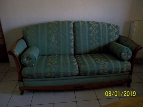 je un canap� 3 places non convertible ex�lant �tat 260 Annonay (07)