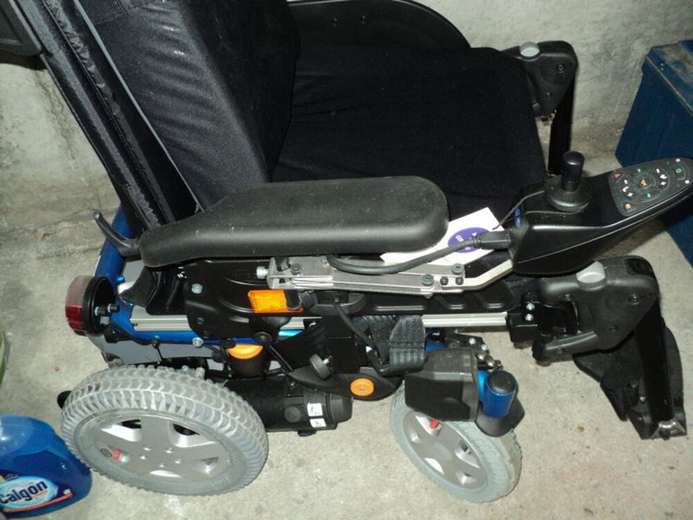 FAUTEUIL ROULANT ELECTRIQUE Meubles