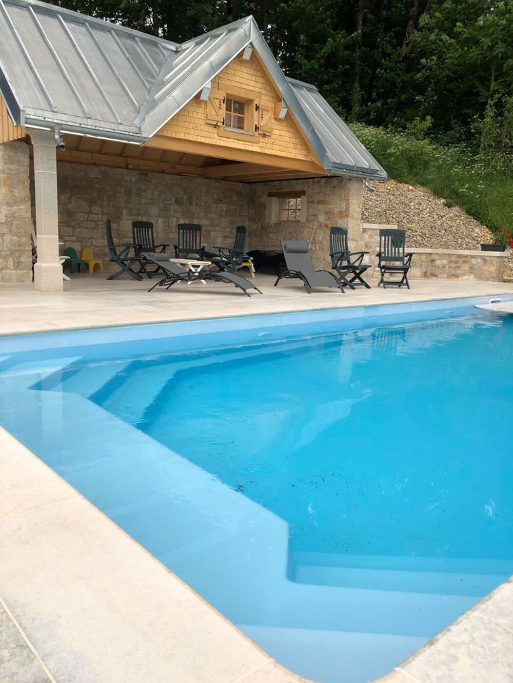   Grand gte duplex de 120m2 en 4 toiles piscine chauffe  Franche-Comt, Sarrageois (25240)