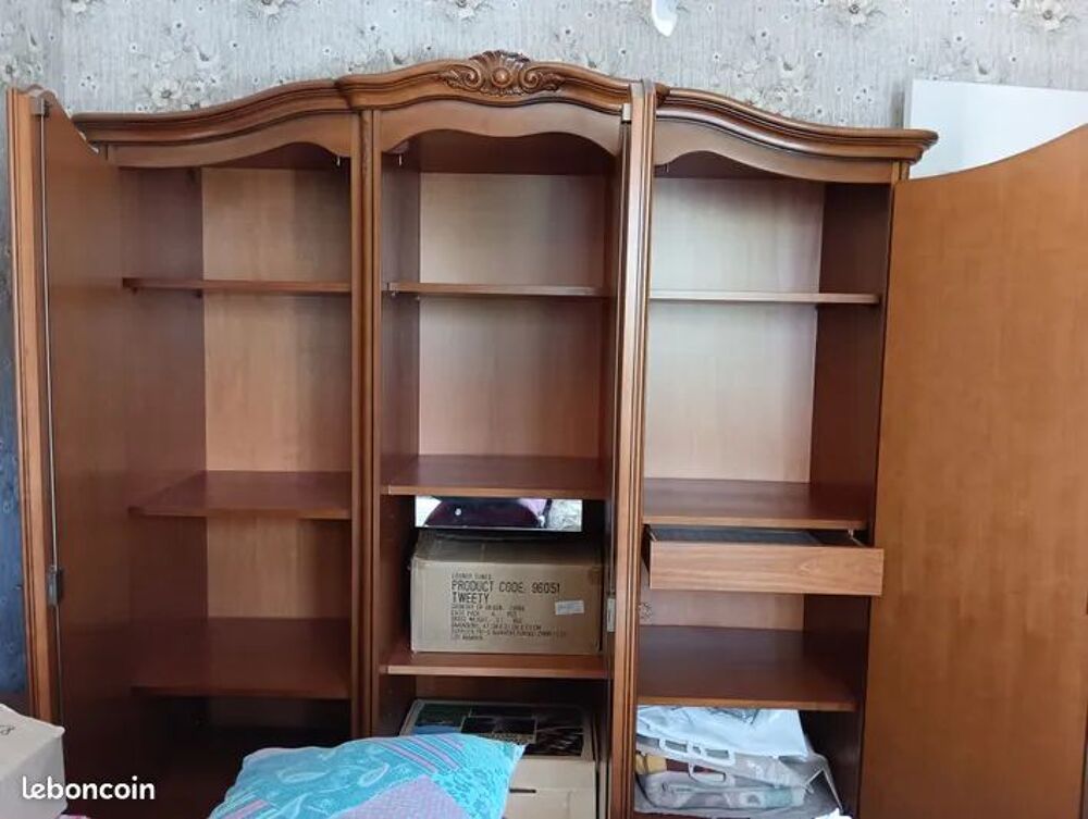 Armoire en merisier Meubles