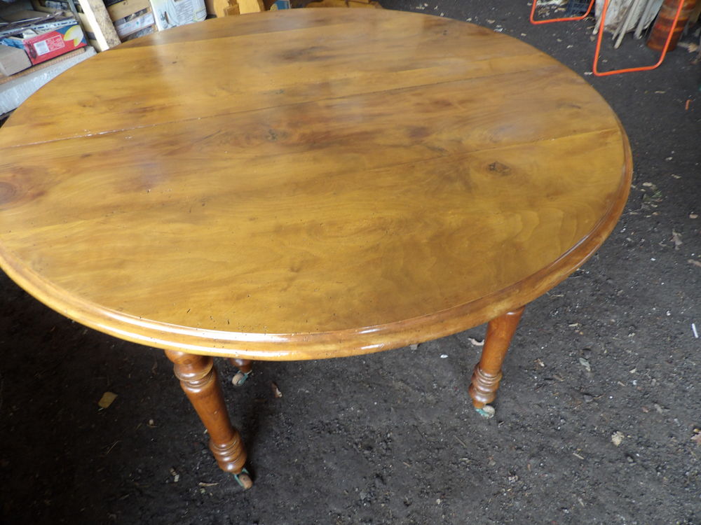 TABLE RONDE en CHENE MASSIF de 115 cm MAXI 115 x 365 cm Meubles
