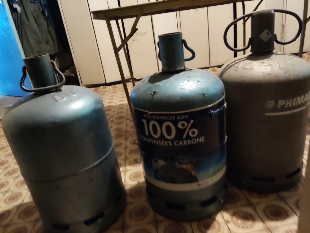 Bouteilles de gaz vides Bricolage