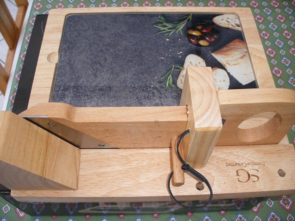 Guillotine &agrave; saucisson Electroménager