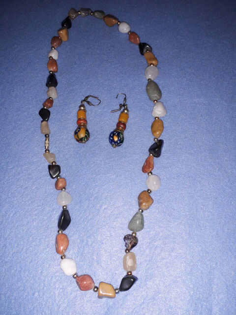 Parure collier et boucles d'oreille 8 Saint-Aubin-de-M�doc (33)