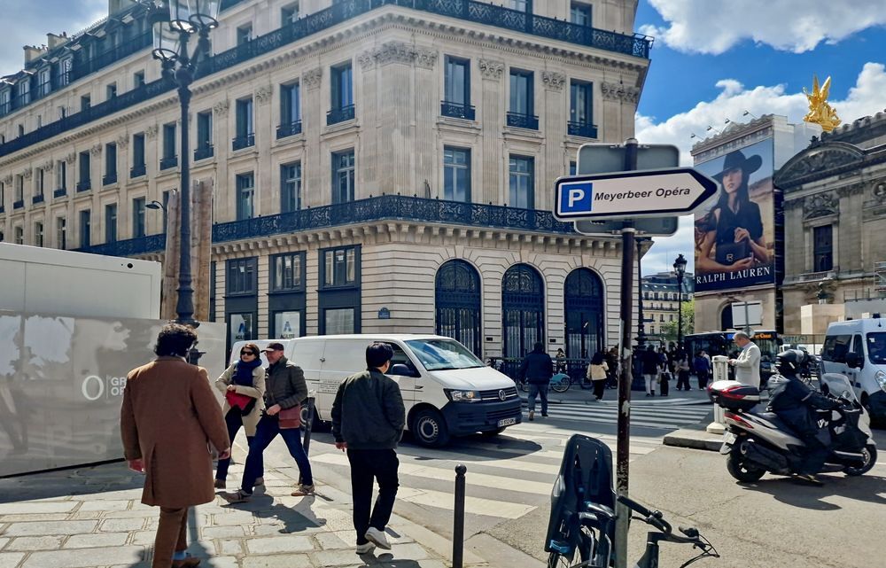   Un accès 24 heures sur 24, 7 jours sur 7 à des bureaux au design remarquable pour 1 personnes à Paris Spaces Opera Garnier  