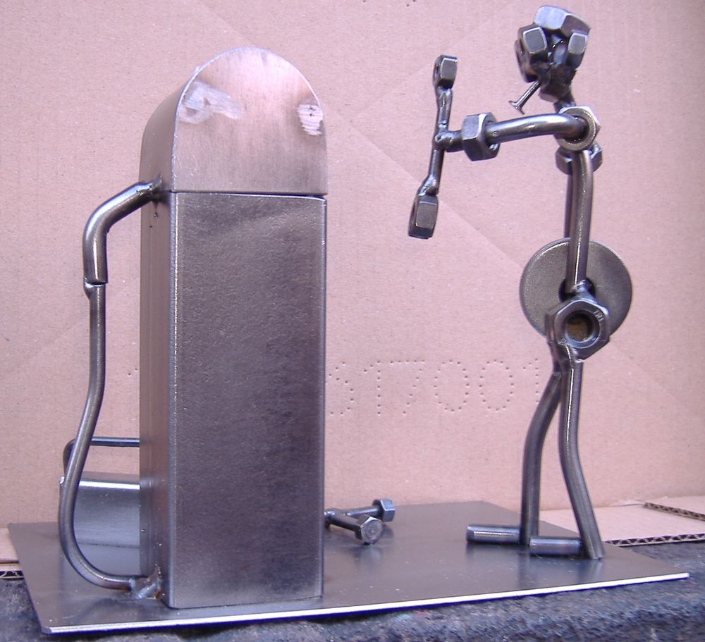 POMPISTE : Figurine de style Hinz ou kunst 