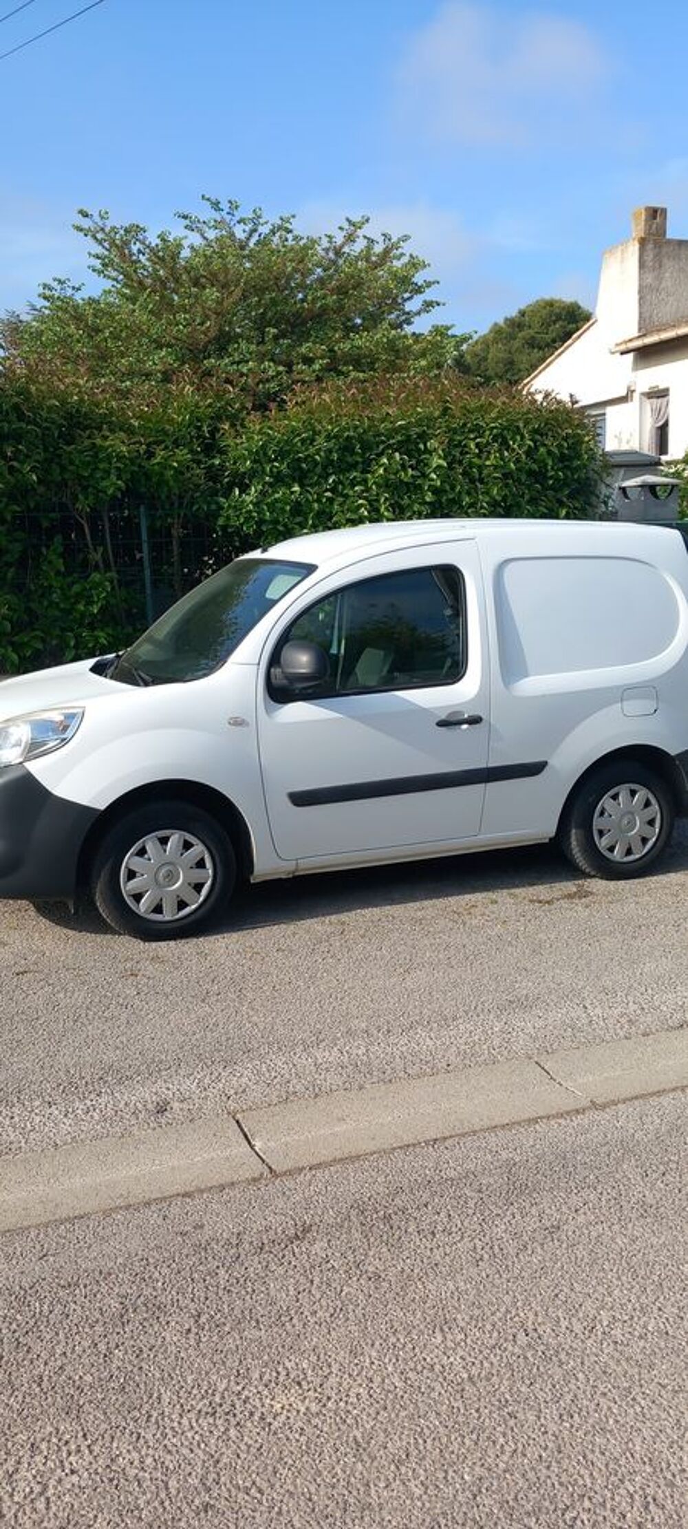 Kangoo fourgonnette tol&eacute;e 2017 occasion 11110 Salles-d'Aude