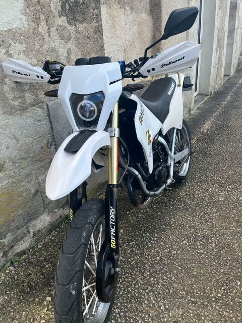 Moto SUZUKI 2010 occasion P&eacute;rigueux 24000