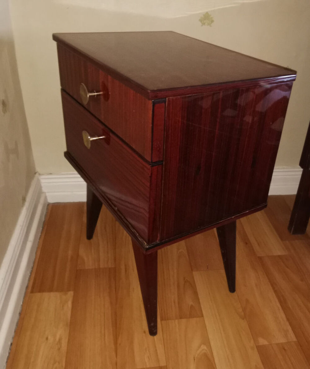 Chambre compl&egrave;te en merisier sommier Swiss Som Meubles