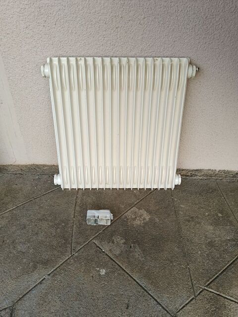 Petit radiateur acier 50 x 50 , Lamella . 8 Échenoz-la-Méline (70)