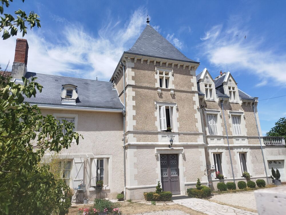 Vente Propriété/Château Maison bourgeoise de caractère avec maison secondaire-86270 Lésigny