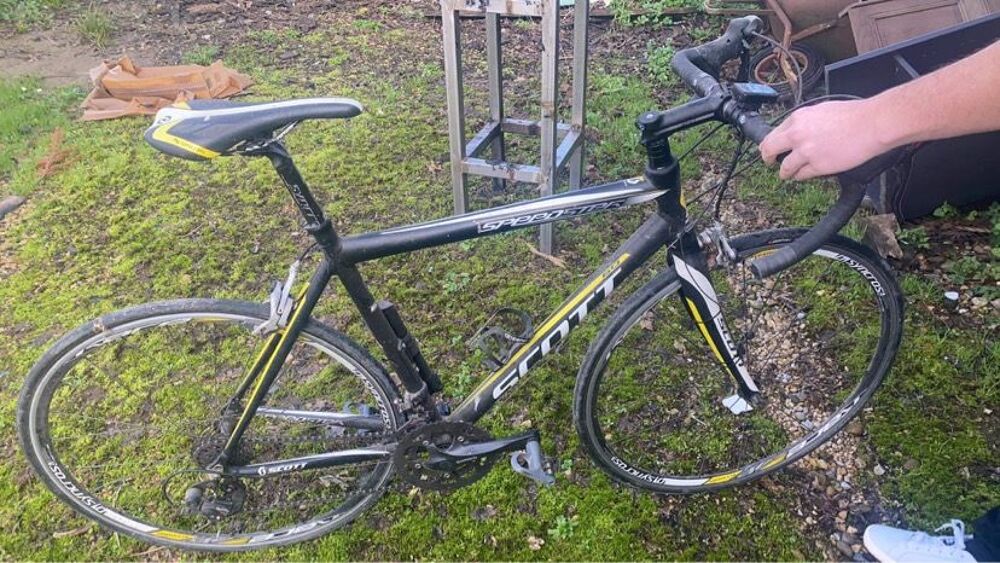 V&eacute;lo de course scott Vélos